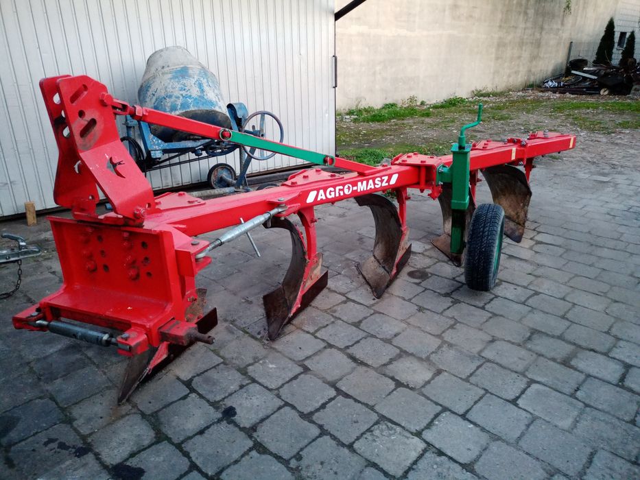 Pługi 5 Agro Masz