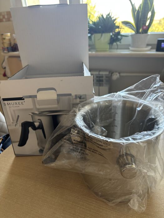 Garnek do mleka nowy