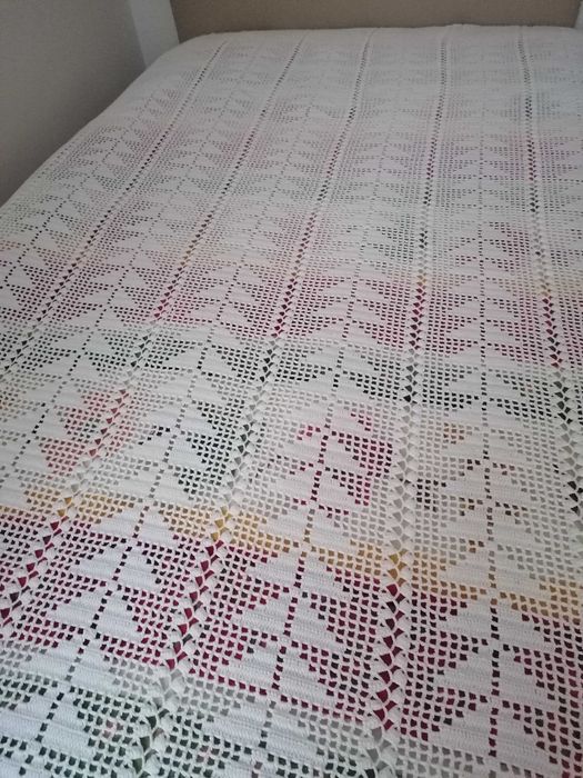 2 Colchas novas em renda feitas à mão