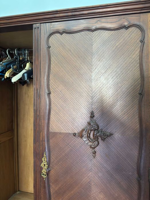 Roupeiro com 3 portas Clássico em Madeira