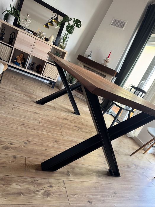 Mesa jantar de madeira 100%natural.