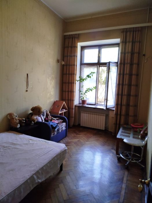 Продам 5ти комн кВ в Центре города!