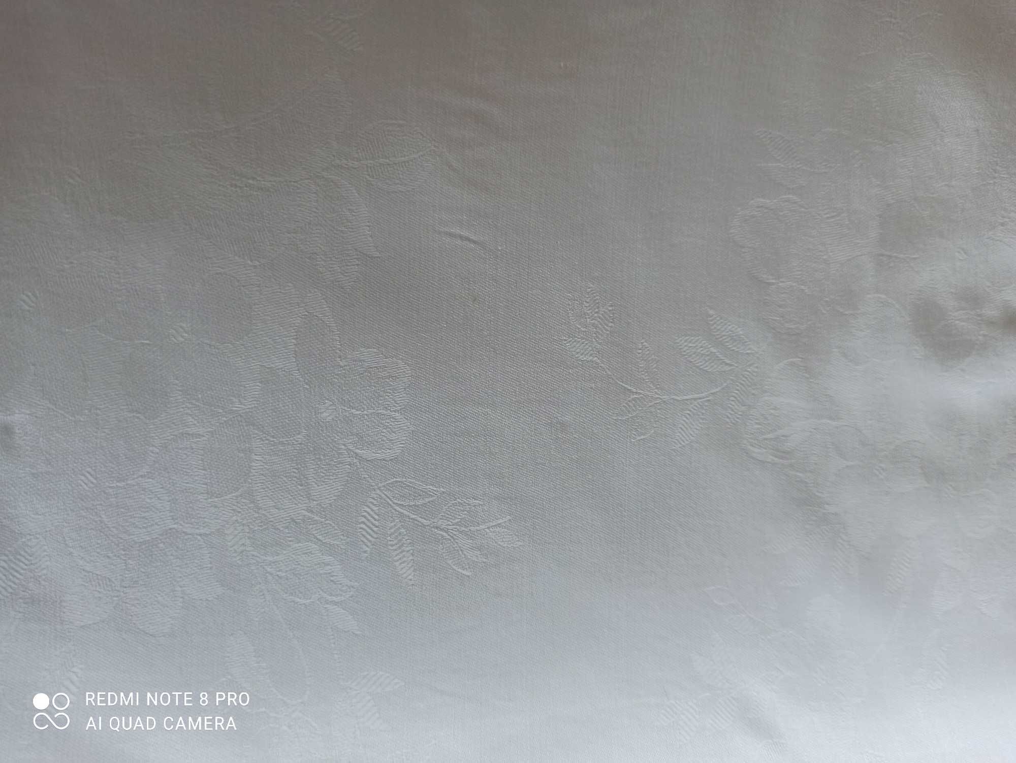 Obrus biały z koronką, bawełna 100 % PRL 160x100