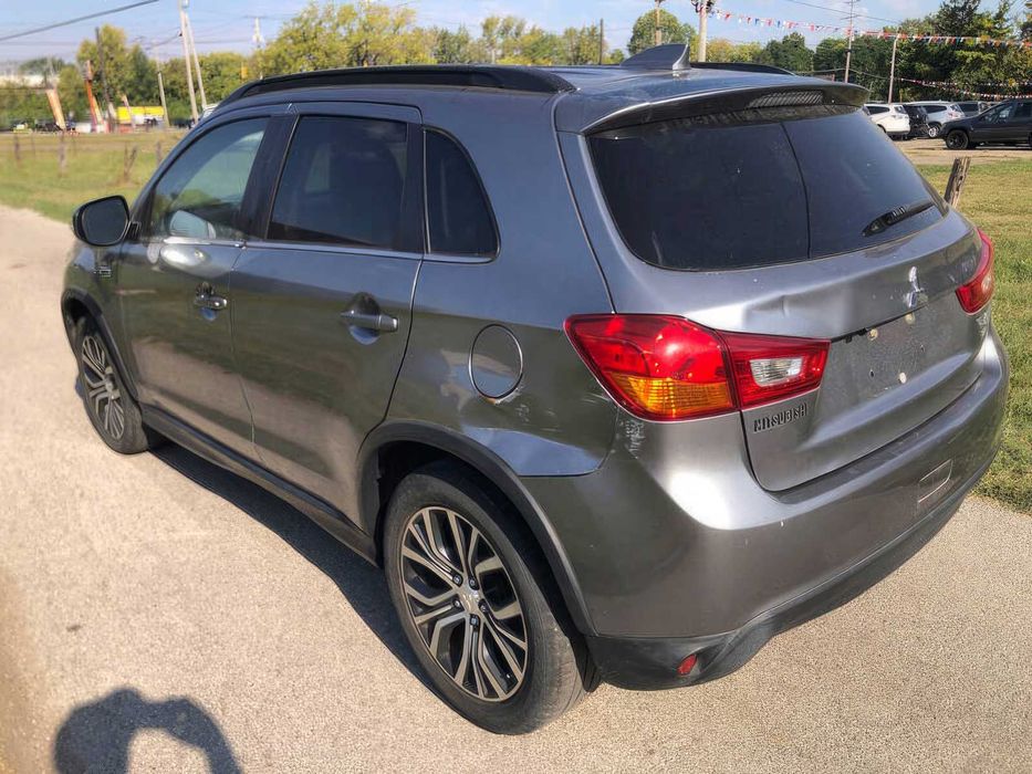 Mitsubishi Outlander Sport      2017
