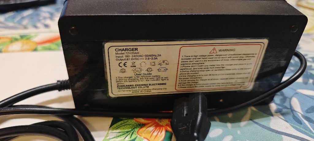 Vendo esse carregador 72 v
