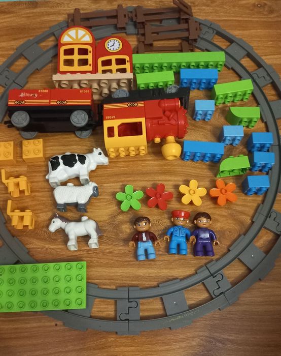 Конструктор Залізниця JIXIN світло, звук C 6188