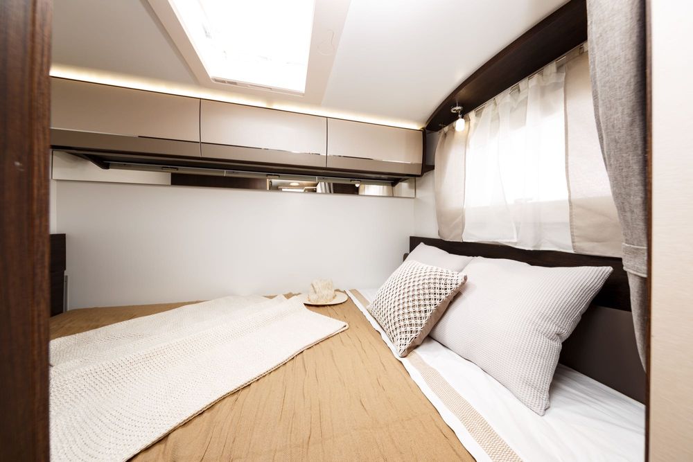 Wynajem Kampera 442 Rok 2023, komfortowy, bogato wyposażony, Łódź