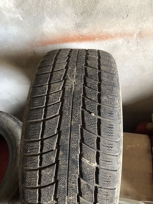 Зимові шини 2 шт R16 215/55