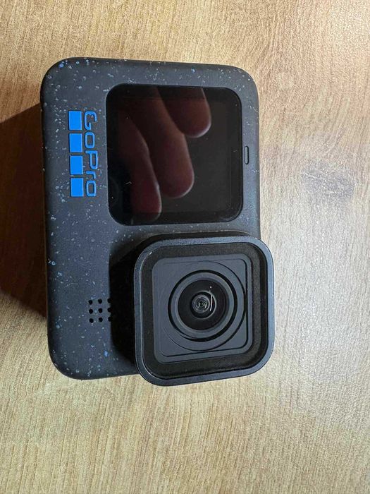 GoPro Hero 12 Black – jak nowa + etui + oryginalne pudełko + kabel