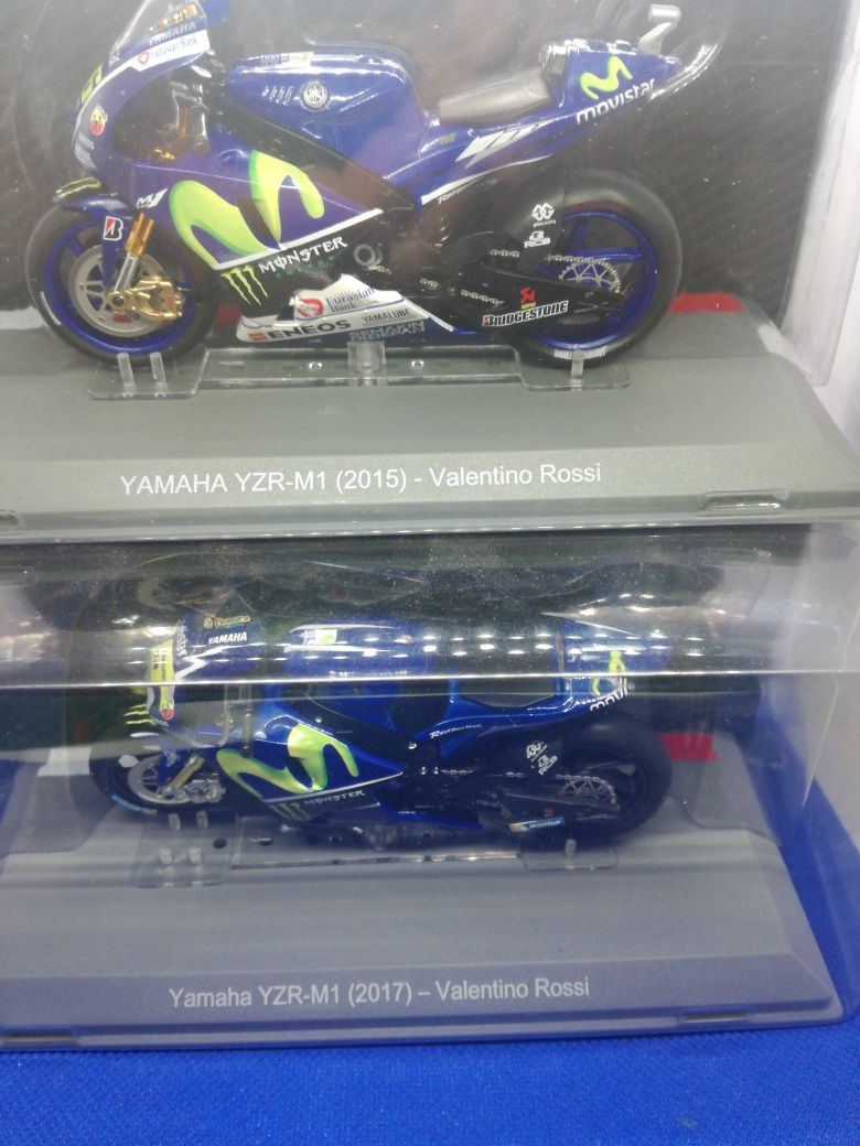 Motos e capacete do Rossi