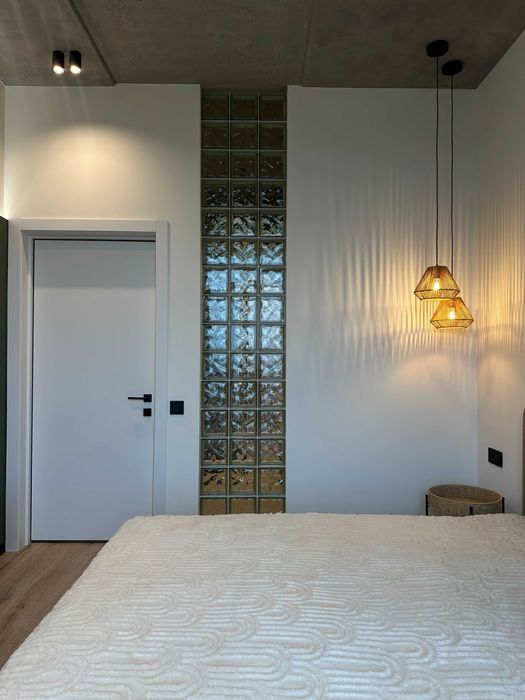 Продам квартиру з дизайнерським ремонтом.