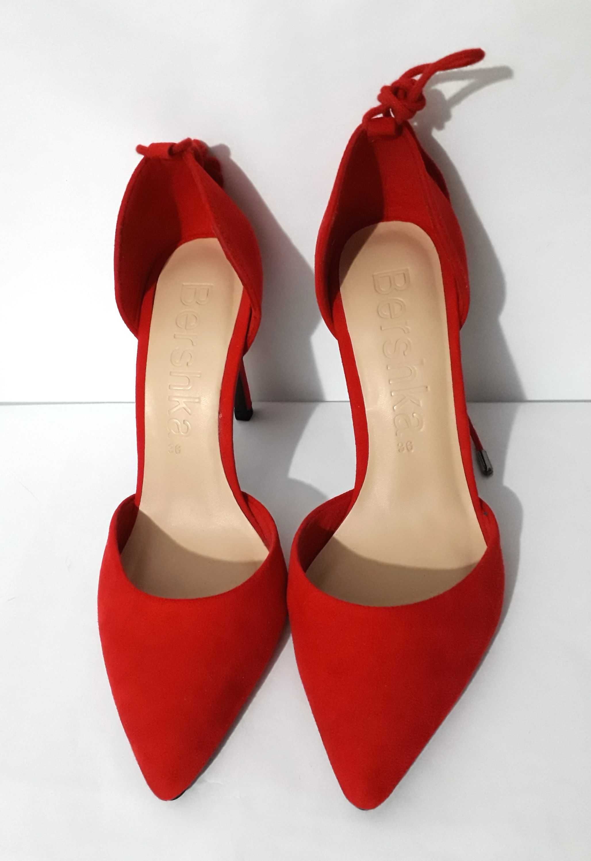 Sapatos stilettos vermelhos da Bershka T: 36 Novos