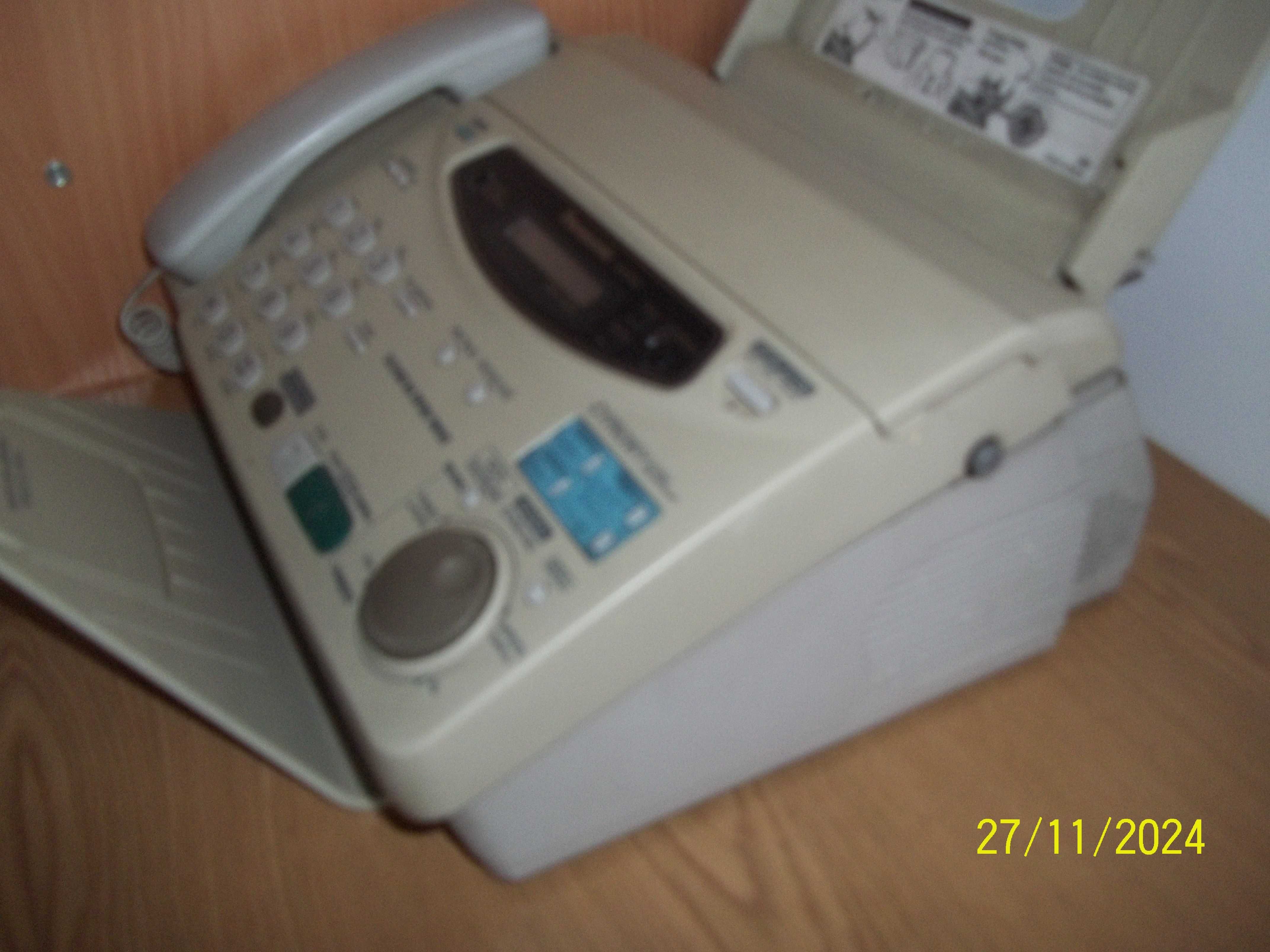 Fax z telefonem.