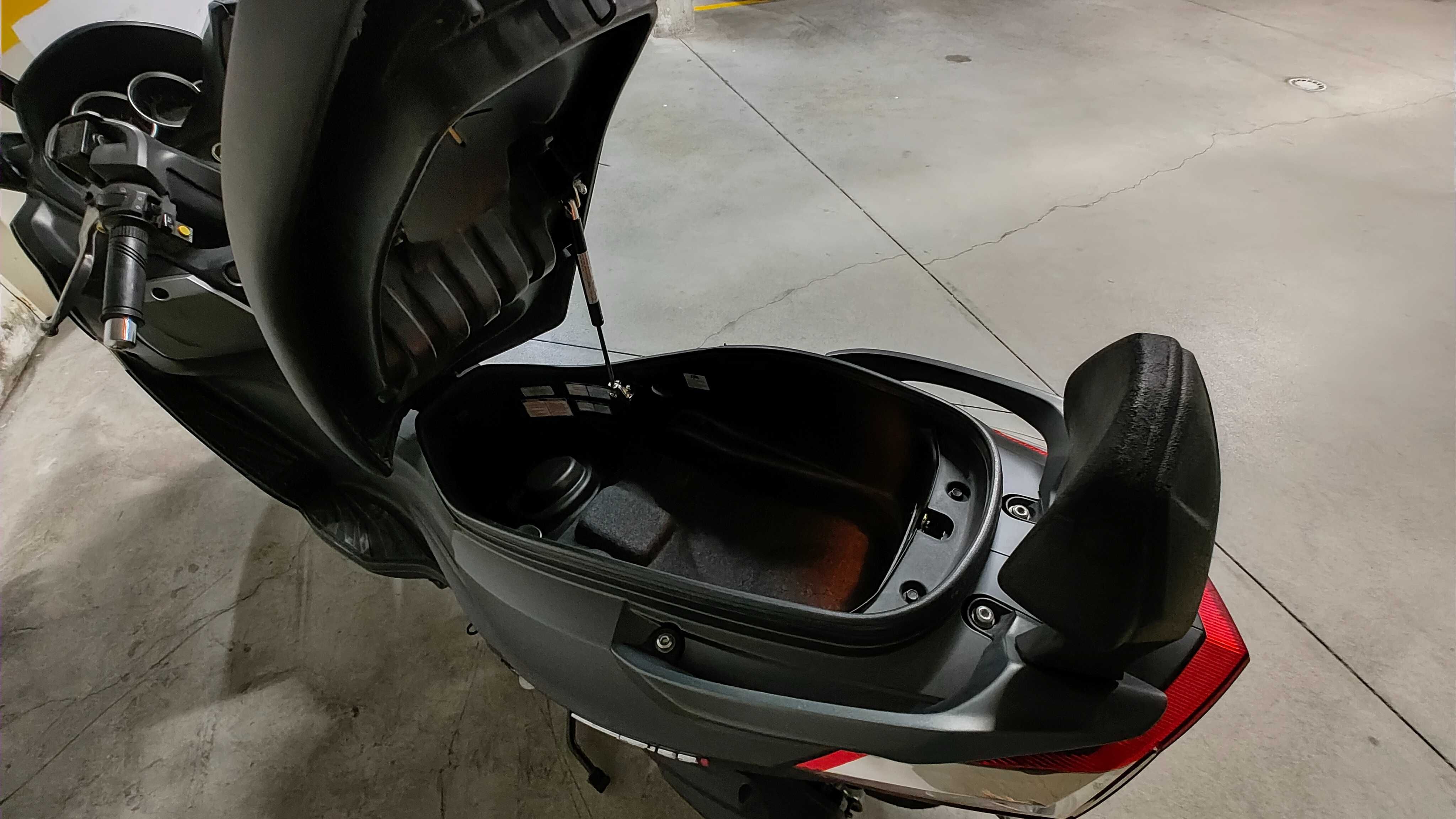 SYM GTS 125i / 2018 / 29.000Km