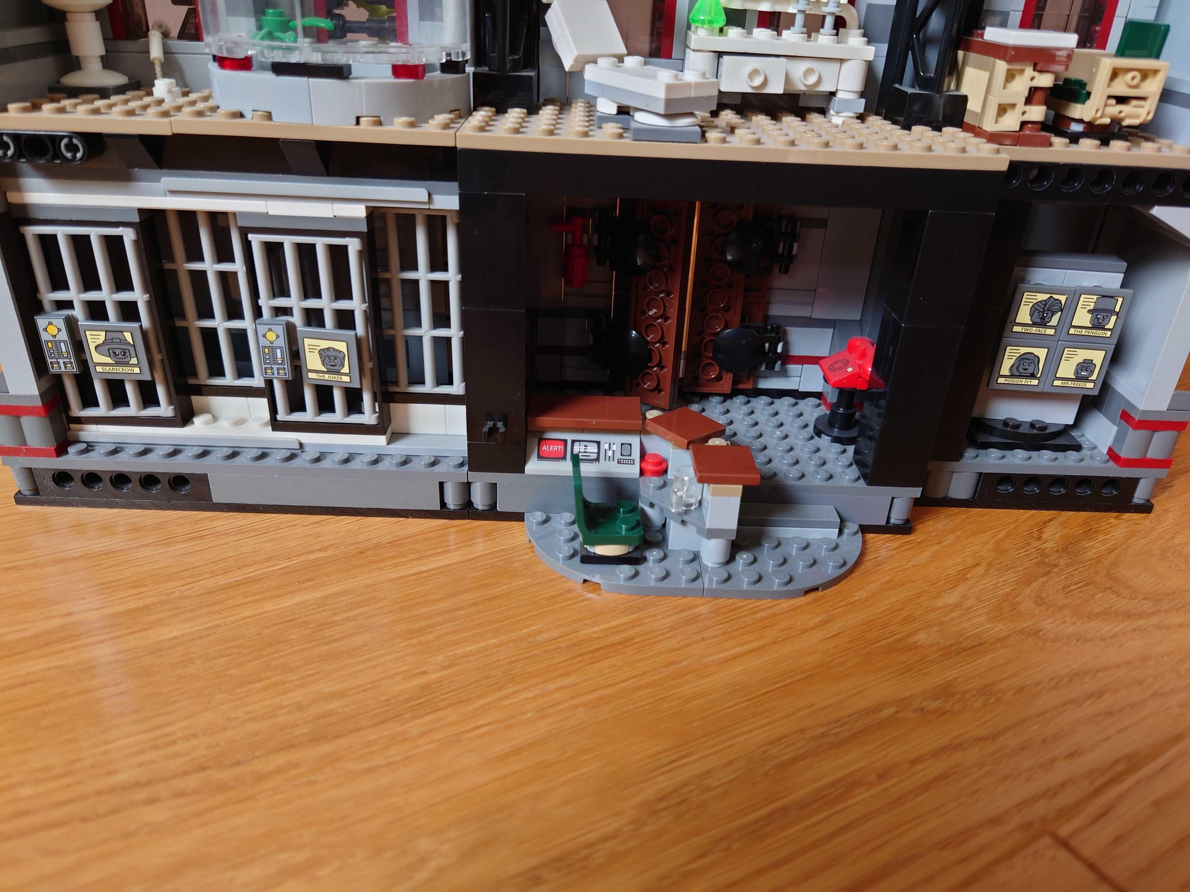 LEGO 10937 - Batman Arkham Asylum Breakout