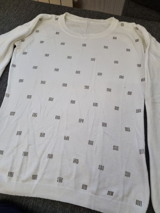 Bluzka biała ze zdobieniami