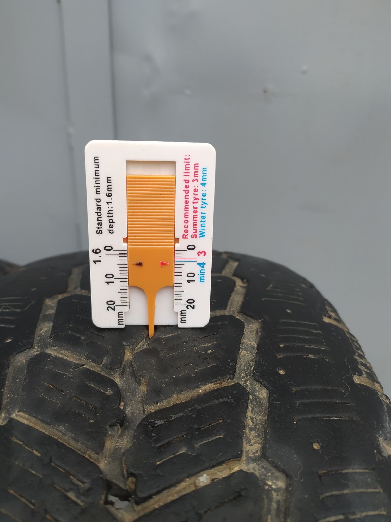 Резина MICHELIN 195/65 R16 C.  з Німеччини