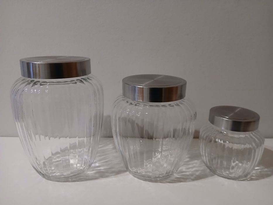 Frascos de vidro funcionais e decorativos