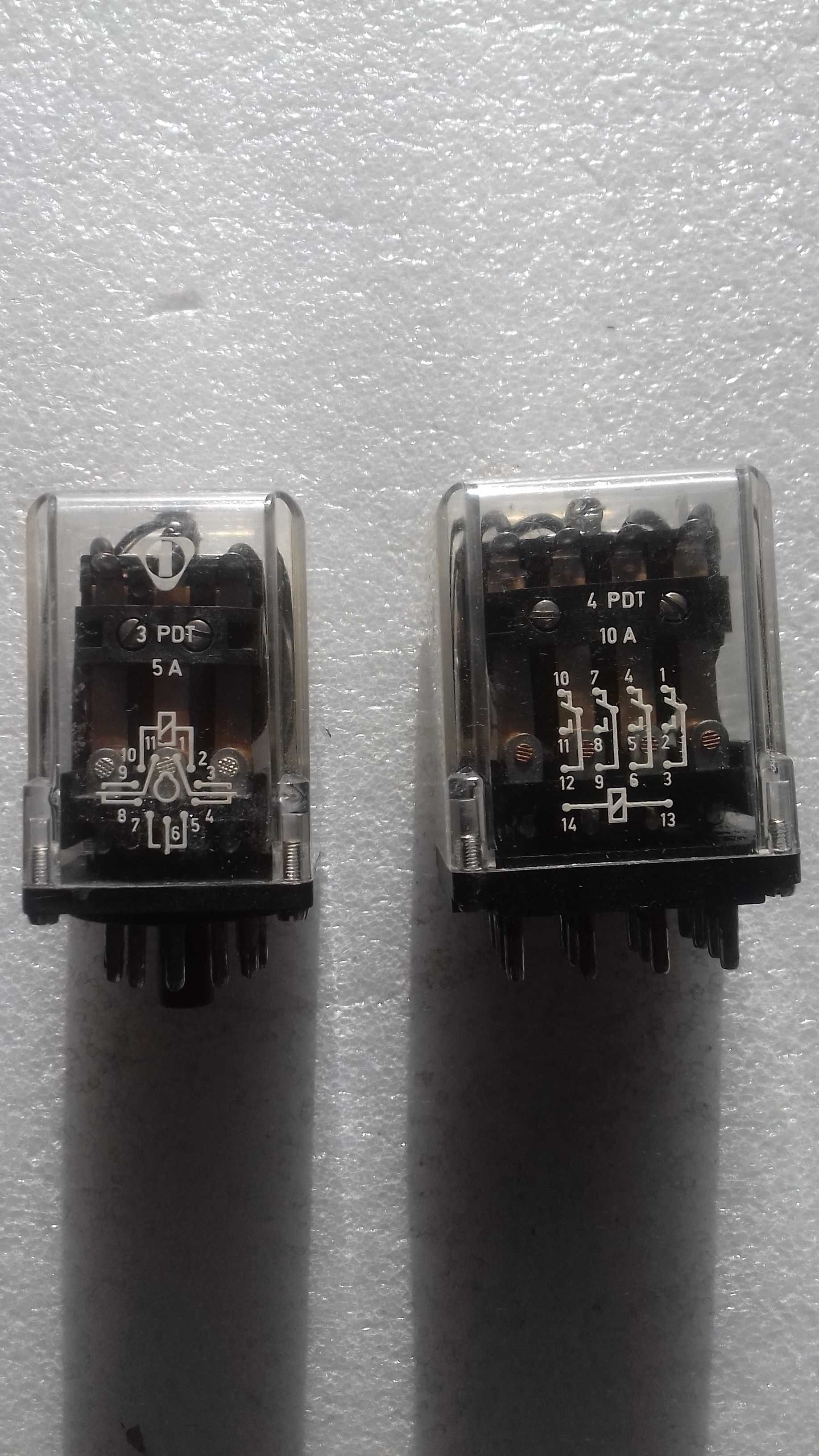 Przekażnik   R15  3PDT , 10A , 220V