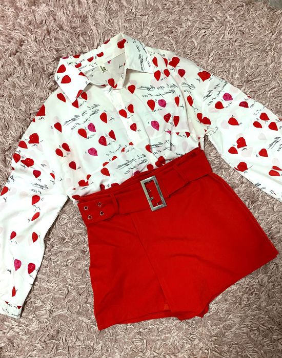 Червона спідниця-шорти