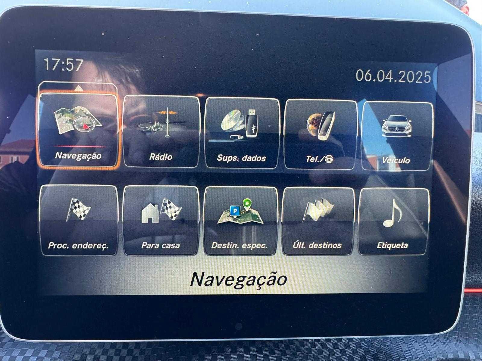Mercedes-Benz A 180 URBAN - Poucos KM - IMACULADO