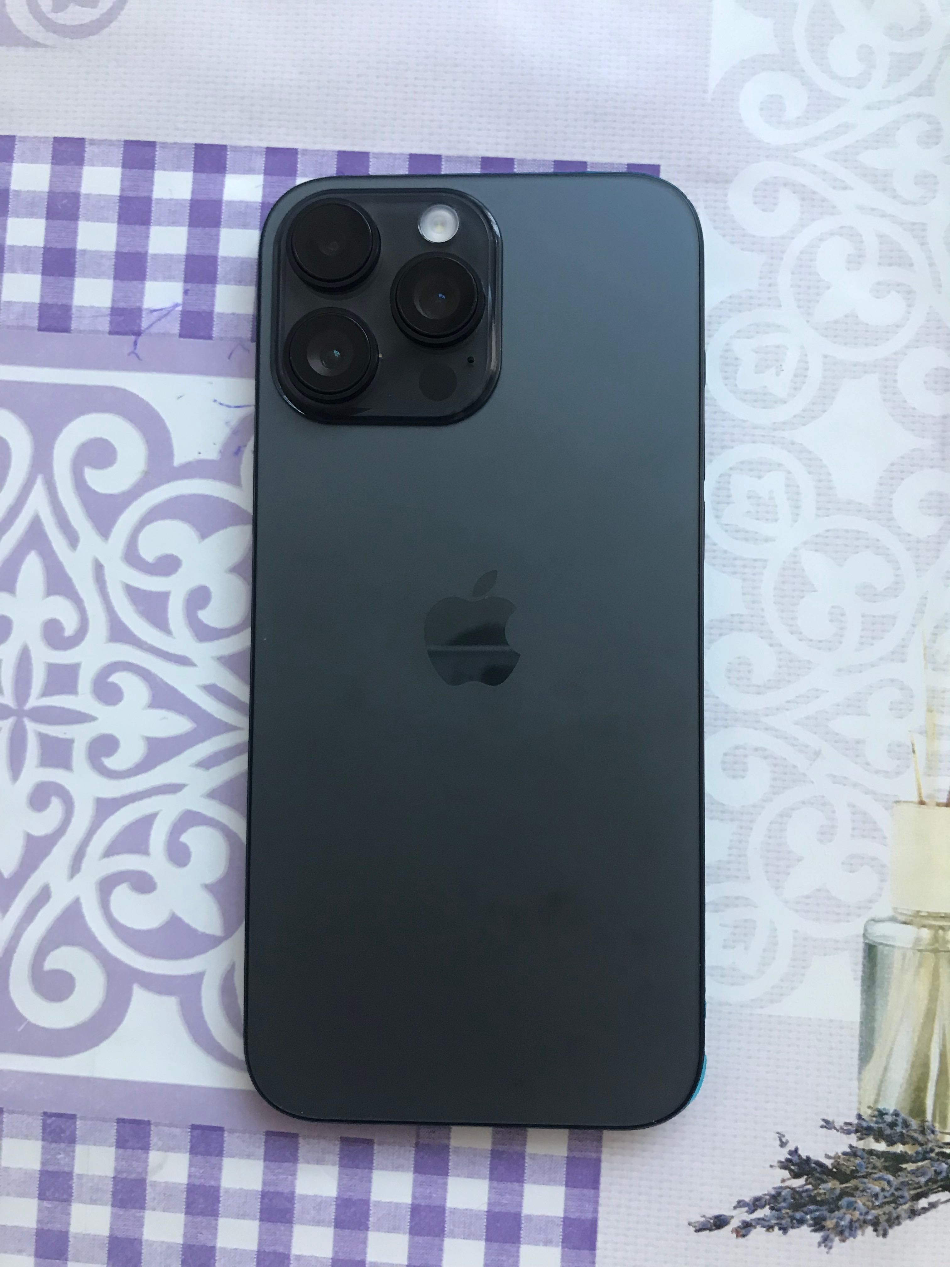 Продам IPhone 16 pro max