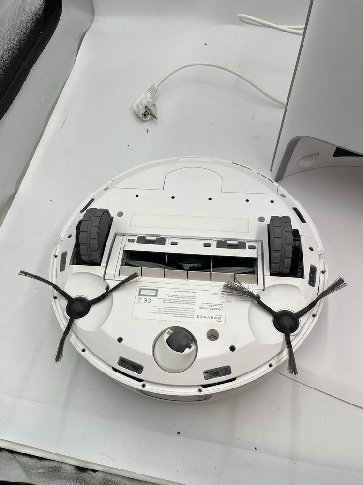 Robot sprzatajacy Ecovacs Deebot T10+
