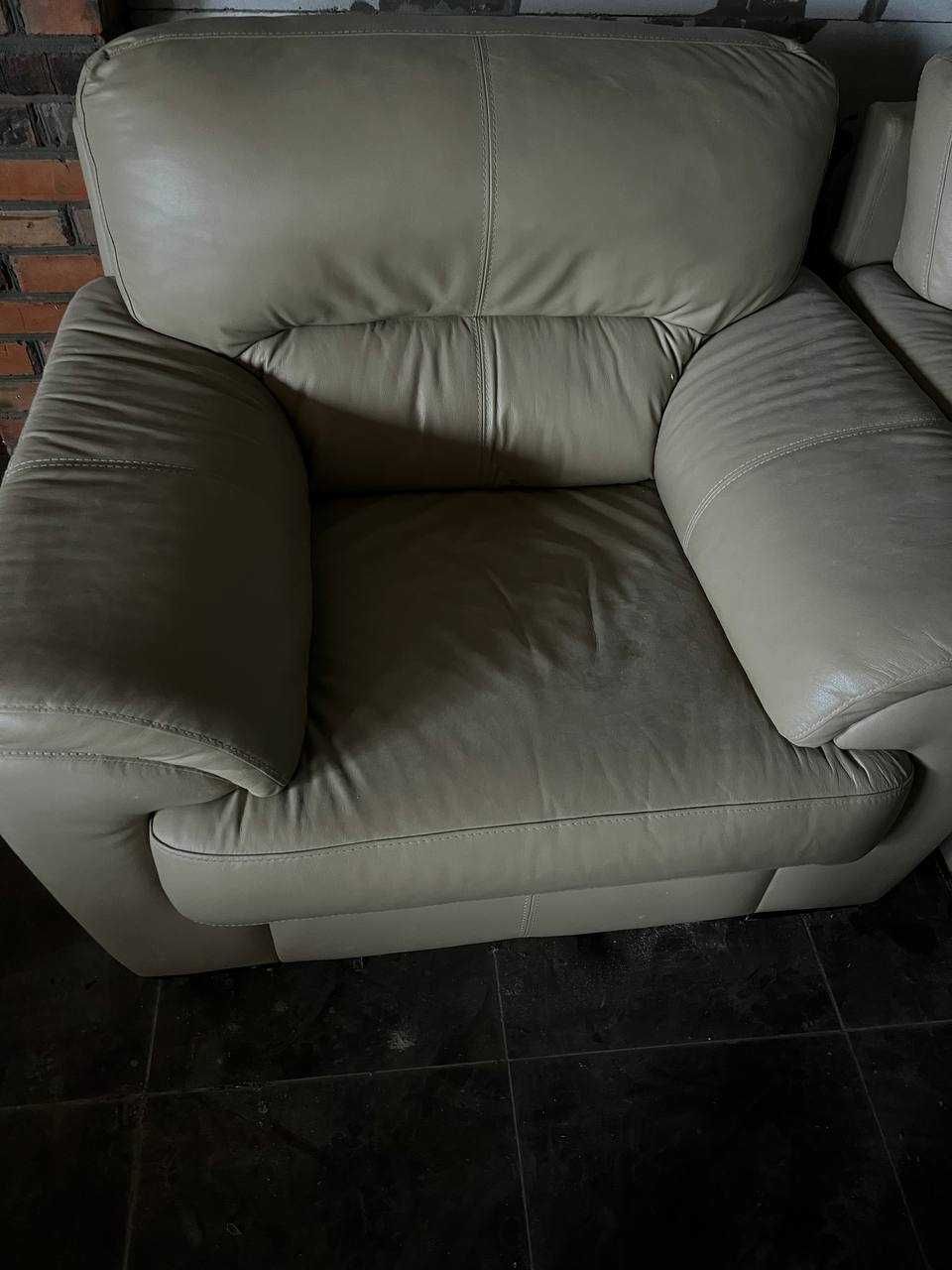 Шкіряний диван та крісло
