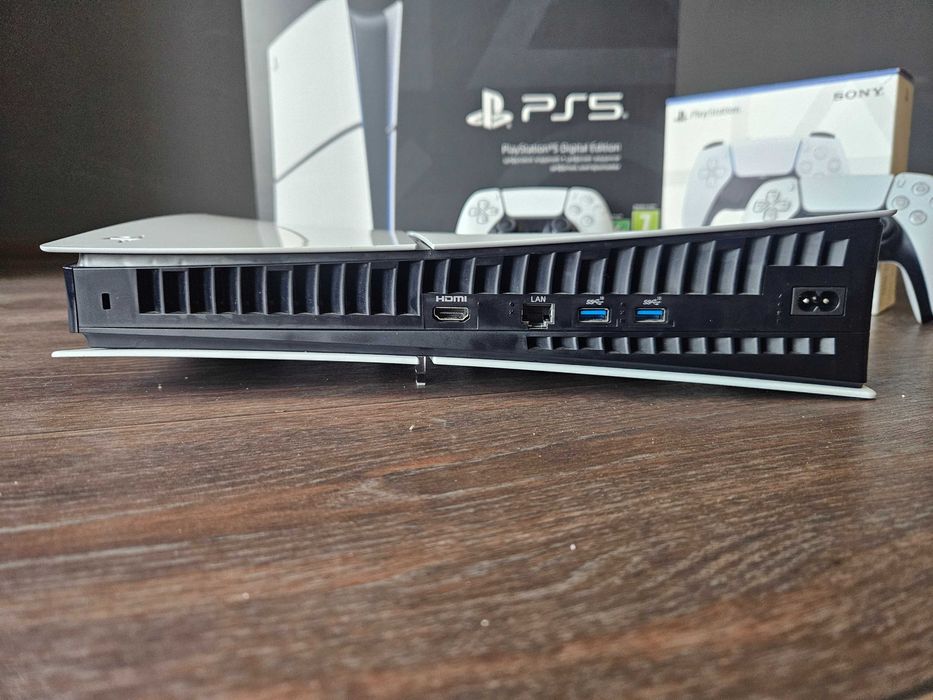 PS 5 + Mega Pack