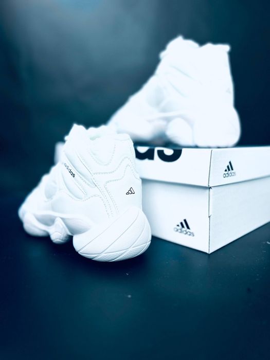 Женские кроссовки Adidas Белые кожаные зимние кросівки  Адідас