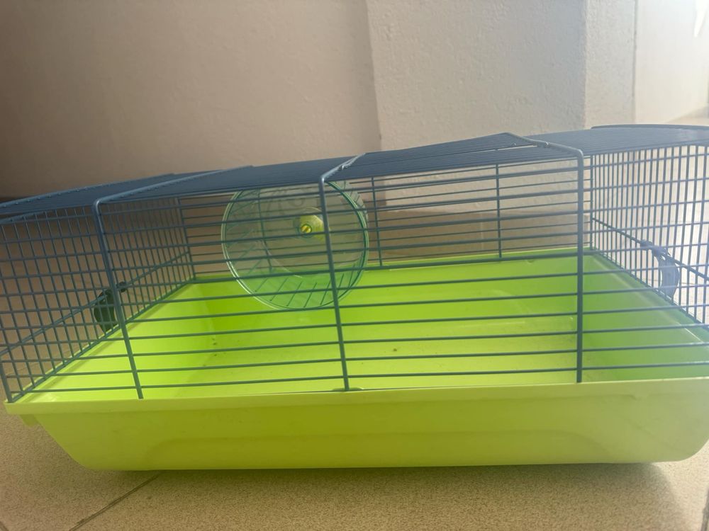 Gaiolas de hamesters e coelhos