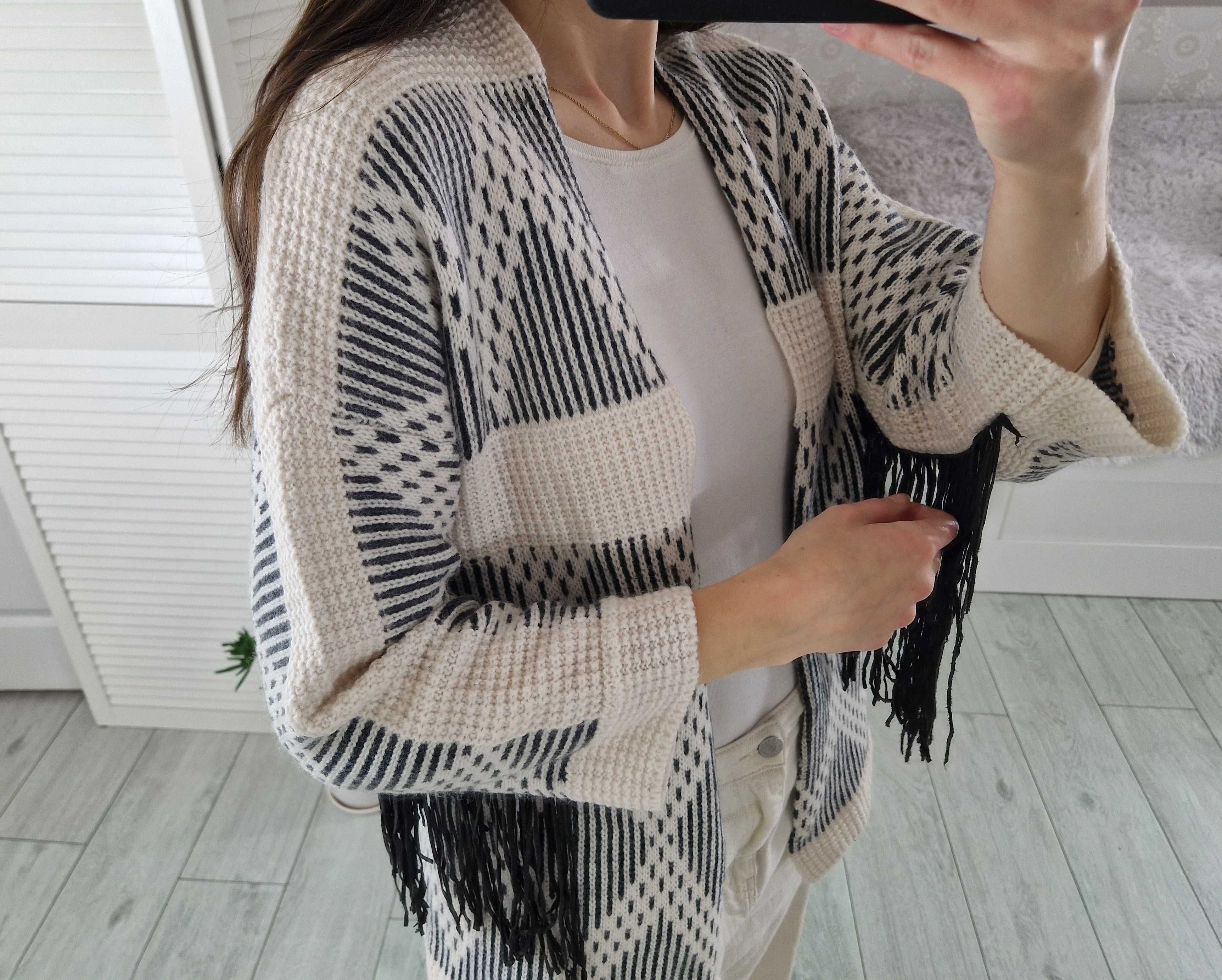 H&M żakardowy kardigan sweter z frędzlami wełniany wełna alapaka XS