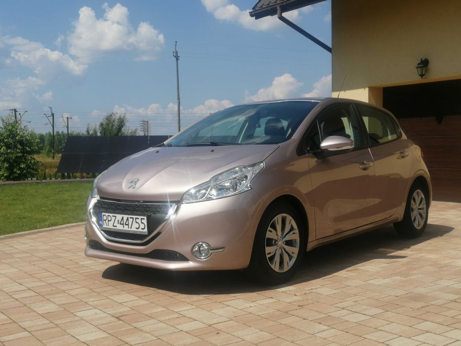 PEUGEOT 208 1.4 BENZYNA + OPONY ZIMOWE - bardzo ładny i zadbany