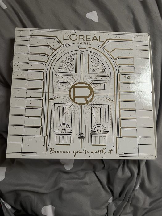 PUSTY kalendarz loreal 24 okienka kartonowe