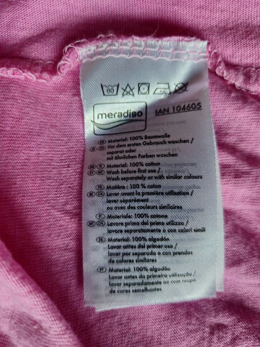 Prześcieradło z gumką różowe.