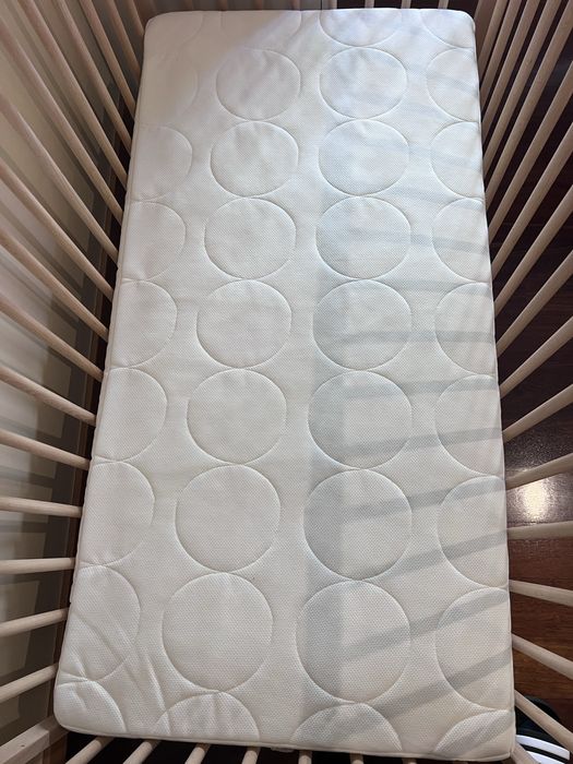 Berço em Faia 60x120cm com colchão