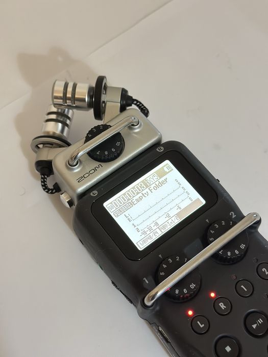 Gravador Portátil Zoom H5 com microfone sterio