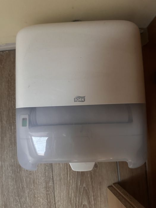 Dozownik papieru Tork H1 model 551000