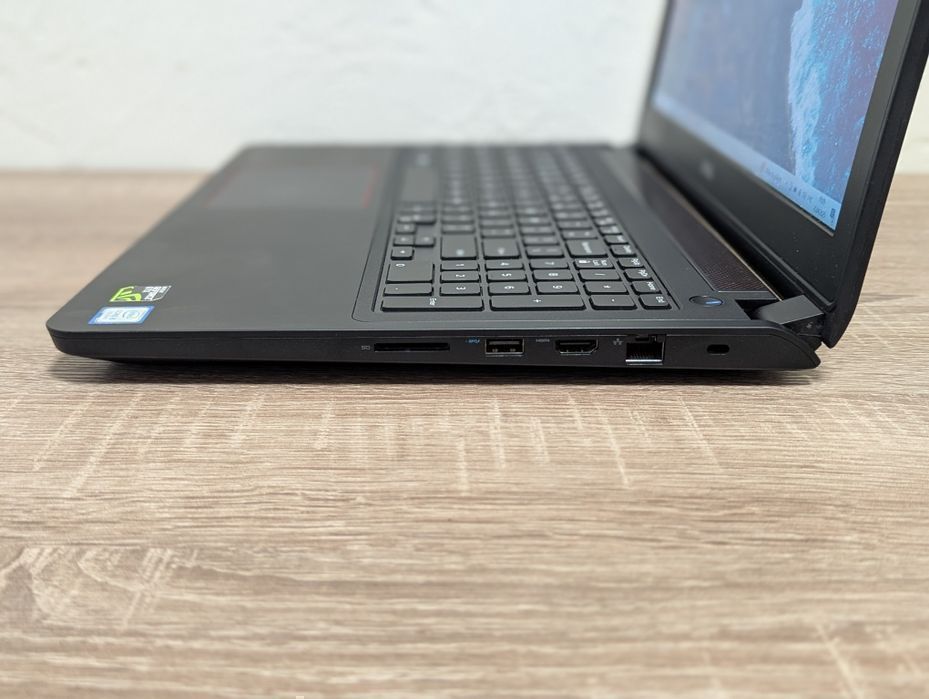 Ігровий Dell GTX 1050 4Gb 61Вт/г 15,6" 16/256 хороший стан