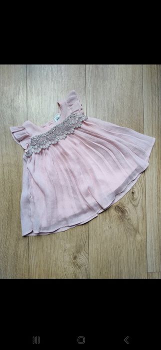 Śliczna jasnoróżowa plisowana sukienka