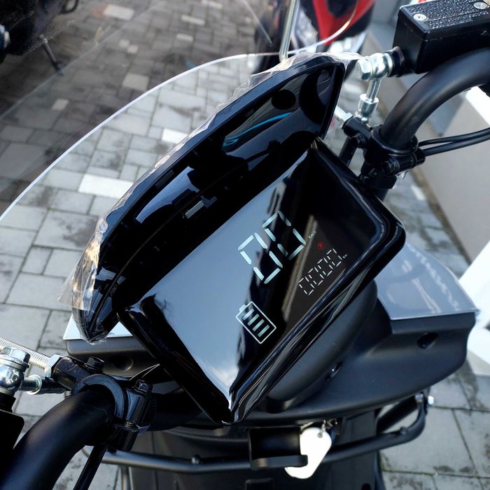 Електроскутер FORTE R2 2800W 72V/30Ah швид.70 км, літійєва, доставка