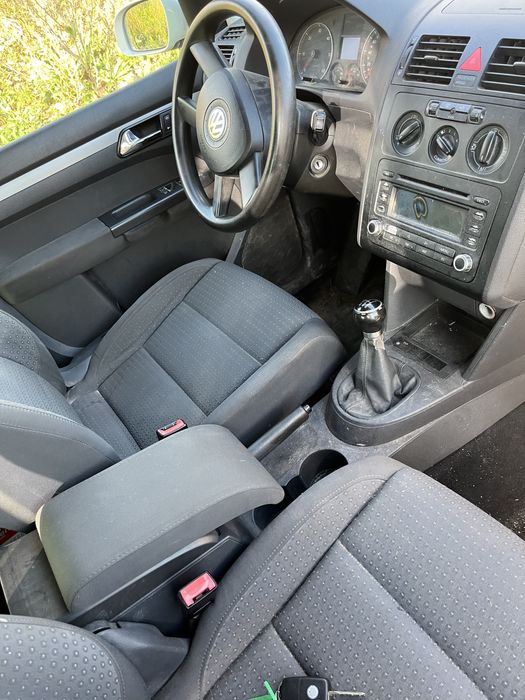 Sprzedam vw touran 1.9 tdi do poprawek blacharskich