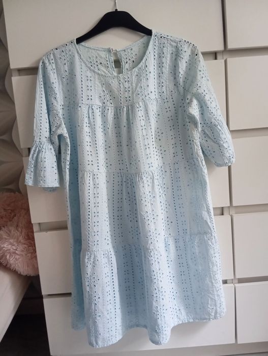 Błękitna Haftowana Sukienka rozmiar M