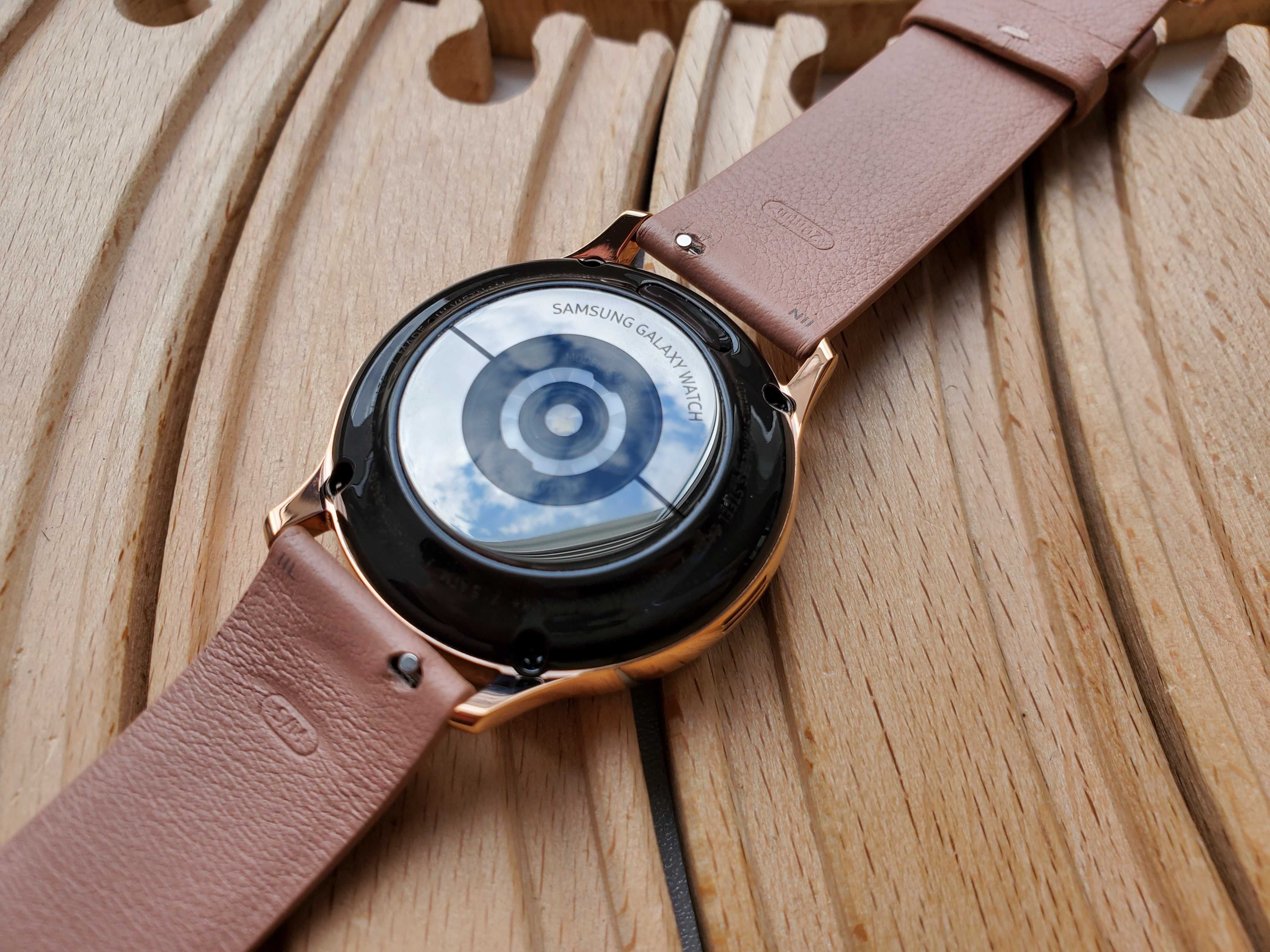Samsung Galaxy Watch Active 2 40mm Stainless steel Gold SM-R835 NEW