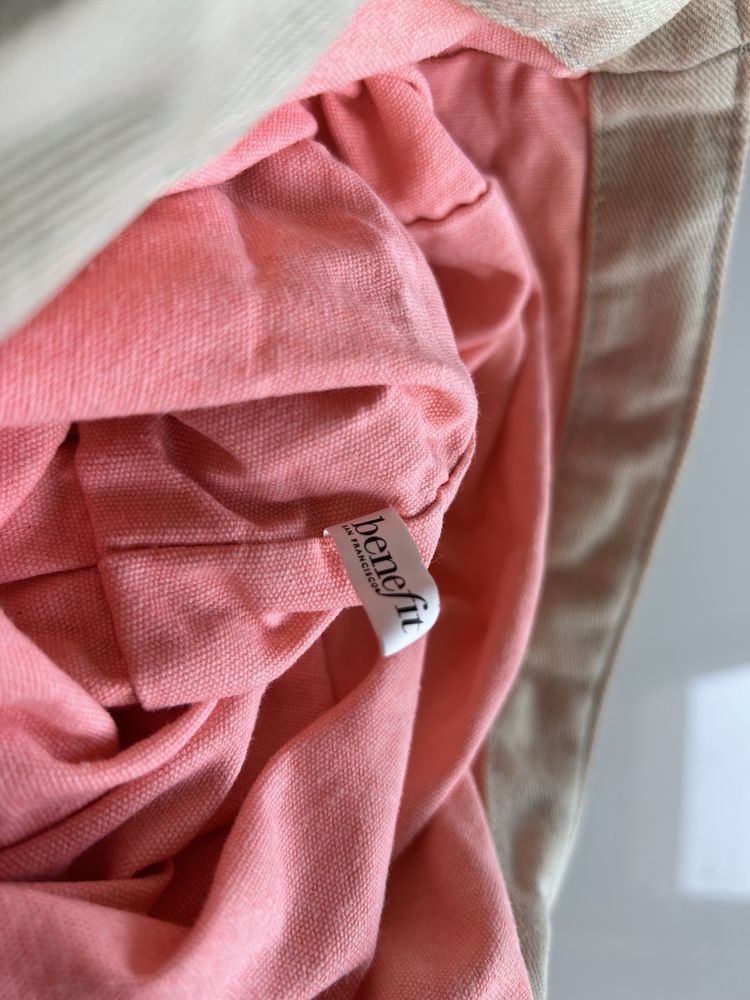 Nowa duża jeansowa torba shoperka Benefit z neonowym różowym napisem