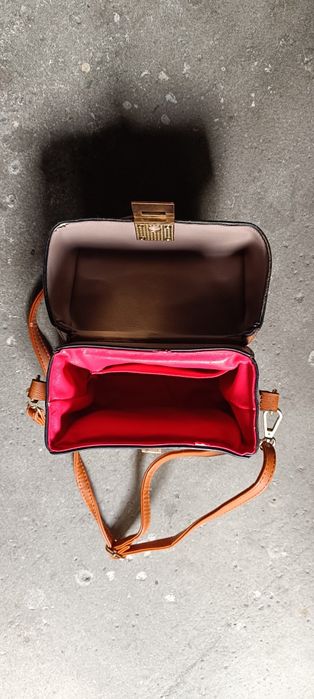 Torebka damska kuferek