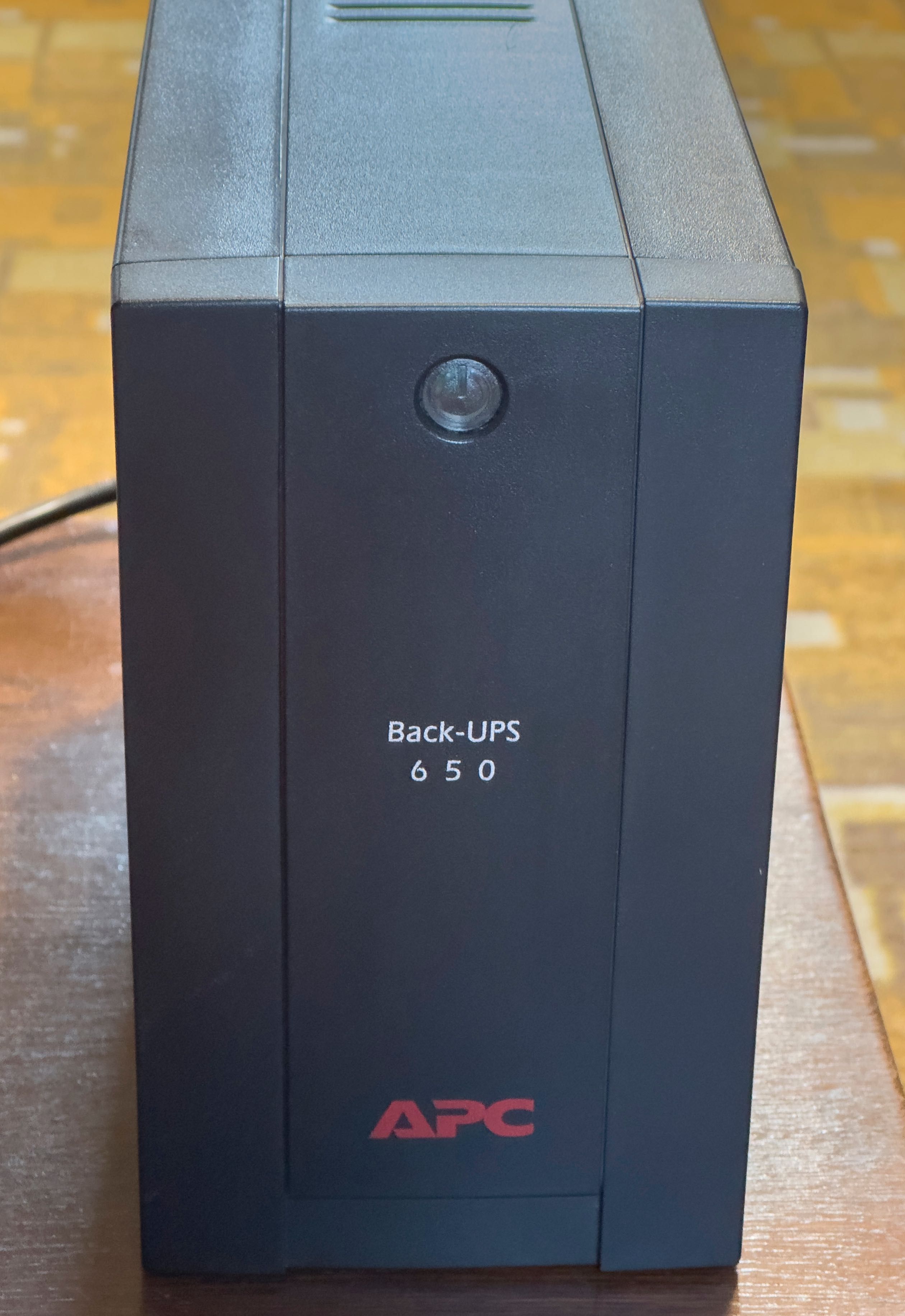 ибп дбж Back UPS АРС-650 за символическую сумму