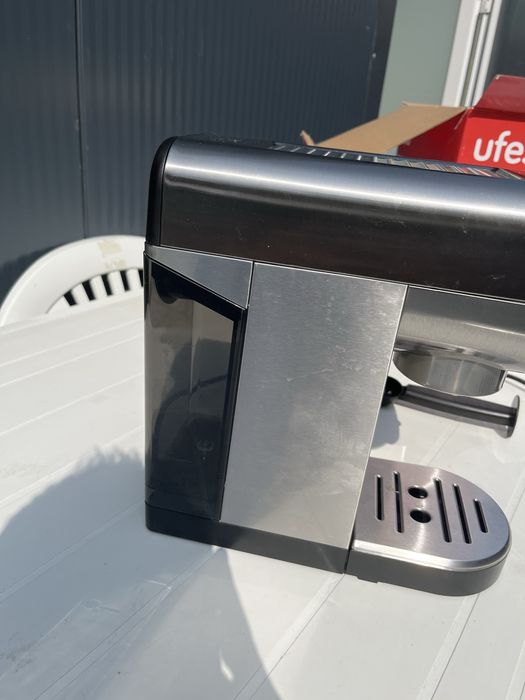 Vendo maquina de cafe ufesa siena automatica como nova