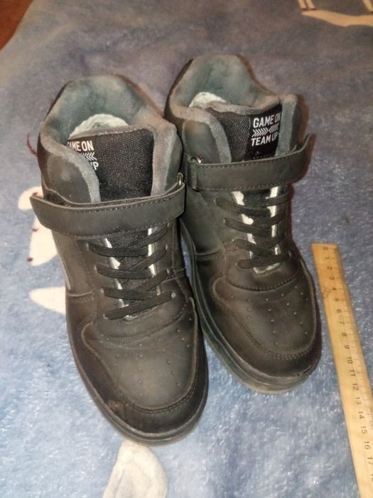 Зимове взуття на хлопчика