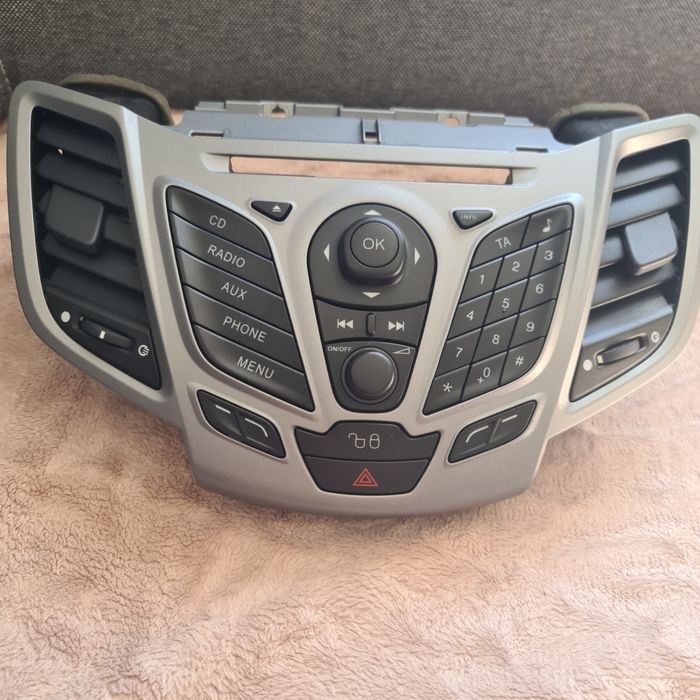 Panel radiowy do forda fiesty mk7 2009